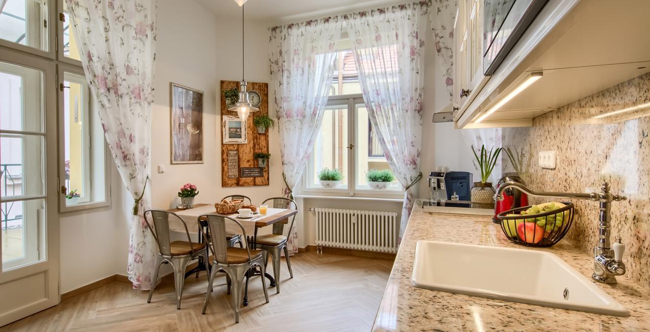 Pragueone Apartment,A/C,Terrace Exterior foto